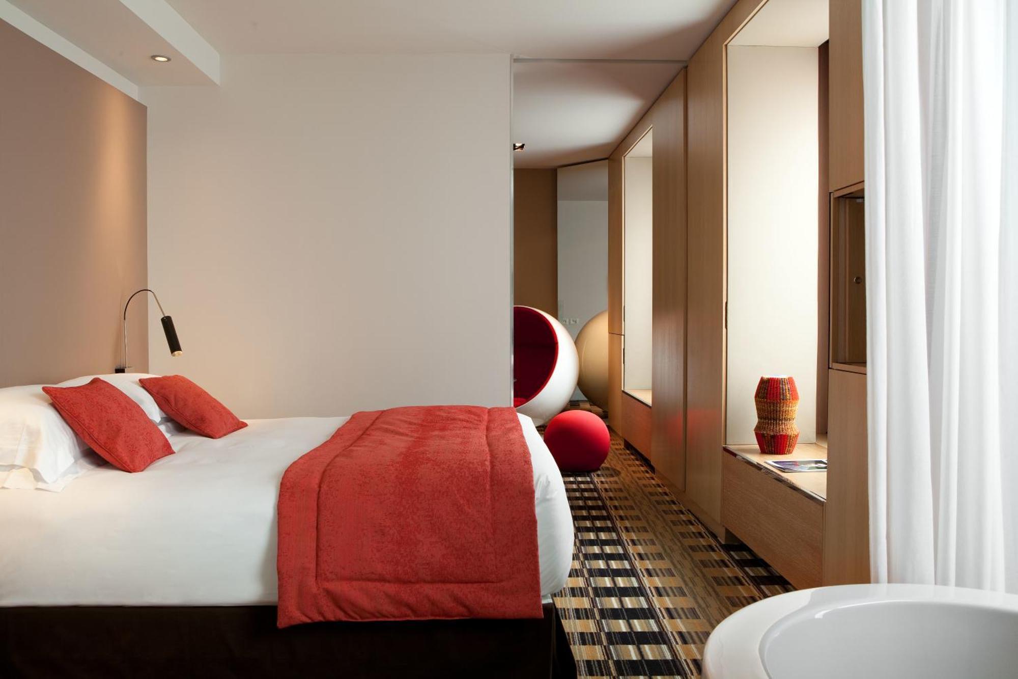 Hotel Golden Tulip Opera De Noailles 4*