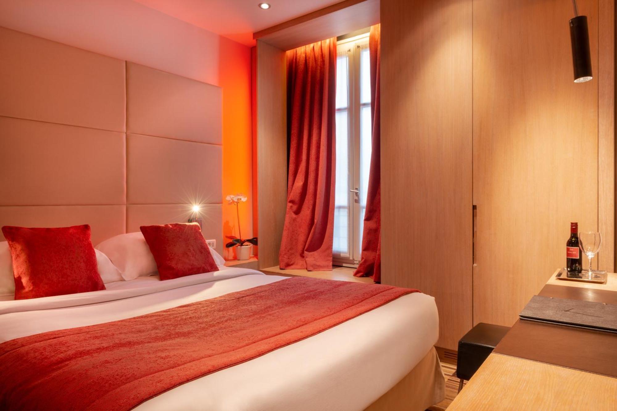 Hotel Golden Tulip Opera De Noailles 4*